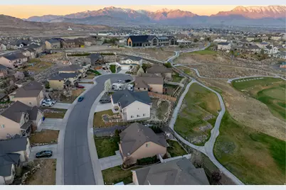 9032 N Barton Creek Dr, Eagle Mountain, UT 84005 - Photo 46