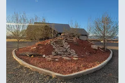 9755 E 4000 N, Lapoint, UT 84039 - Photo 32