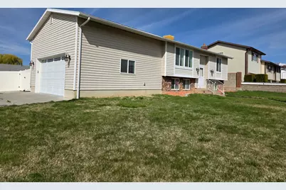 2872 W 5000 S, Roy, UT 84067 - Photo 2