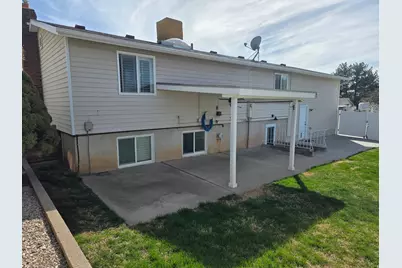 2872 W 5000 S, Roy, UT 84067 - Photo 20