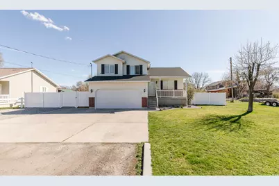 328 E 200 S, Hyrum, UT 84319 - Photo 2