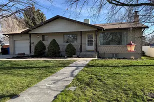 176 W Center St, Smithfield, UT 84335 - Photo 1