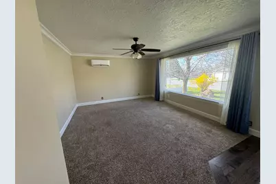 176 W Center St, Smithfield, UT 84335 - Photo 4