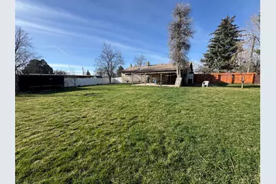 176 W Center St, Smithfield, UT 84335 - Photo 34