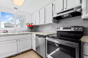 538 W 2100 N, Harrisville, UT 84414 - Photo 10