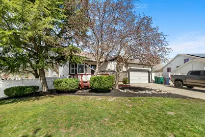 538 W 2100 N, Harrisville, UT 84414 - Photo 2