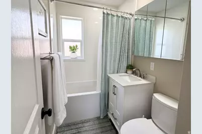 4546 S 300 E, Washington Terrace, UT 84405 - Photo 10