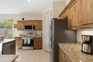 145 S Crystal Lakes Dr, Saint George, UT 84770 - Photo 8