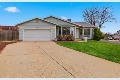 1206 E Moss Cir, Midvale, UT 84047 - Photo 2