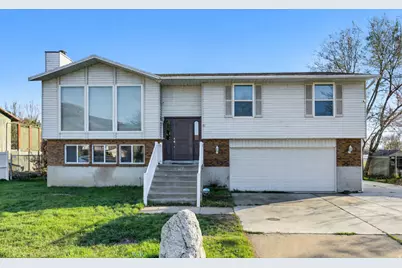 371 W 1125 N, Centerville, UT 84014 - Photo 2