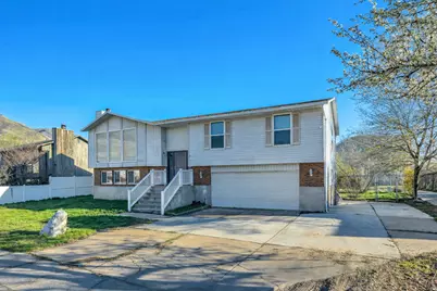 371 W 1125 N, Centerville, UT 84014 - Photo 2