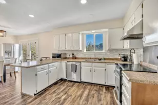 371 W 1125 N, Centerville, UT 84014 - Photo 8