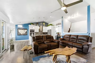 10218 S Sandy Willows Cv, Sandy, UT 84070 - Photo 8