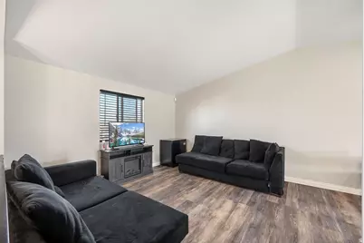 8191 W Danbury Dr, Magna, UT 84044 - Photo 12