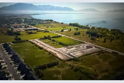 1582 E Livi Ln N #5, Saratoga Springs, UT 84043 - Photo 2