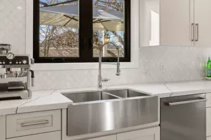 6044 S Fontaine Bleu Dr, Salt Lake City, UT 84121 - Photo 16