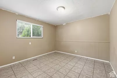 556 N New Star Dr W, Salt Lake City, UT 84116 - Photo 18