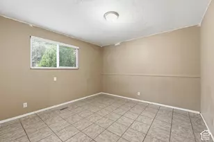 556 N New Star Dr W, Salt Lake City, UT 84116 - Photo 18