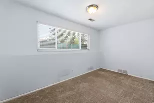 556 N New Star Dr W, Salt Lake City, UT 84116 - Photo 32