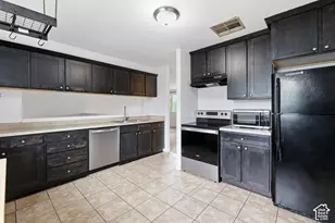 556 N New Star Dr W, Salt Lake City, UT 84116 - Photo 10