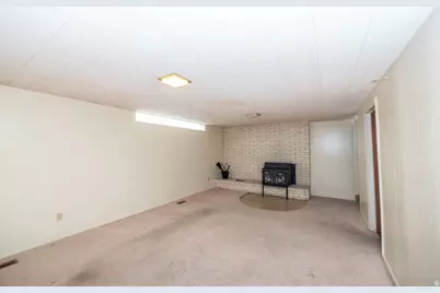 4963 S 2275 W, Roy, UT 84067 - Photo 18