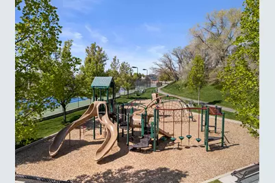 16 Snow Forest Ln, Sandy, UT 84092 - Photo 60