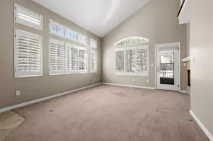 132 W 200 N, Centerville, UT 84014 - Photo 2