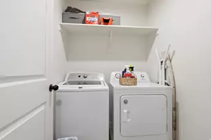 9387 N Vernham Ln, Eagle Mountain, UT 84005 - Photo 22