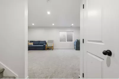 9387 N Vernham Ln, Eagle Mountain, UT 84005 - Photo 24