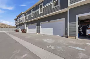 9387 N Vernham Ln, Eagle Mountain, UT 84005 - Photo 28