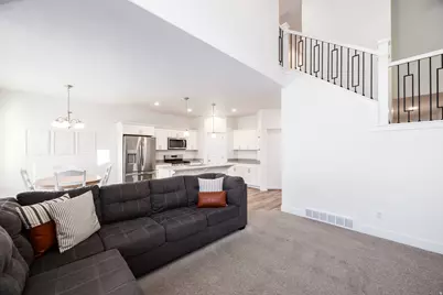 4613 W Templar Dr, Herriman, UT 84096 - Photo 4