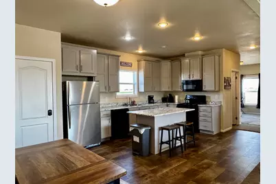 33 S 800 W, Hinckley, UT 84635 - Photo 2