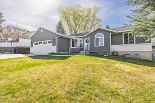 966 E Granite Peak Dr, Sandy, UT 84094 - Photo 2