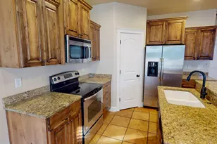 1247 N Baycrest Dr, Saratoga Springs, UT 84045 - Photo 8