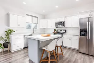 574 N 60 W, Vineyard, UT 84059 - Photo 2