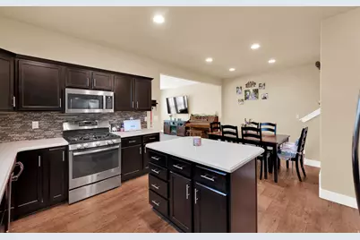 1841 W View Point Dr, Woods Cross, UT 84087 - Photo 4