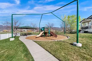 1841 W Vw Pt Dr, Woods Cross, UT 84087 - Photo 24