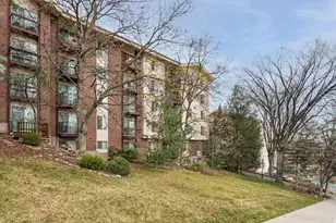 1032 E 400 S, Salt Lake City, UT 84102 - Photo 2