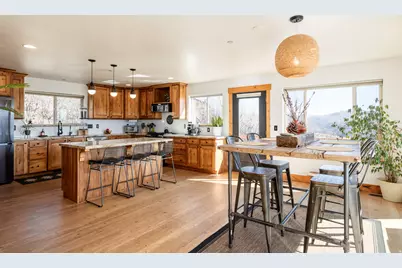 277 E Crestview Dr, Wanship, UT 84017 - Photo 8