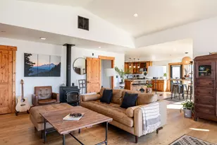 277 E Crestview Dr, Wanship, UT 84017 - Photo 2