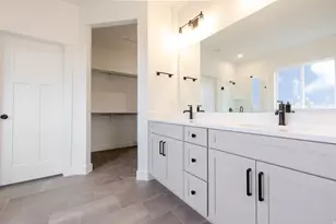 12422 S Bigbend Ridge Cv, Herriman, UT 84096 - Photo 4