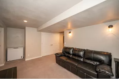 794 W Star Spangled Dr, Riverton, UT 84065 - Photo 32