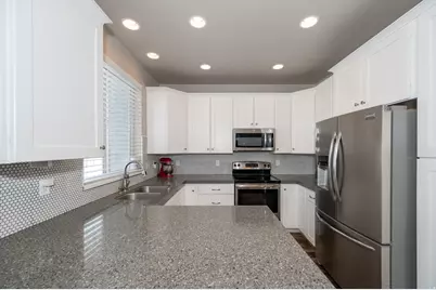 794 W Star Spangled Dr, Riverton, UT 84065 - Photo 10