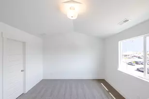 1733 W Jadeite Ln, West Valley, UT 84119 - Photo 12