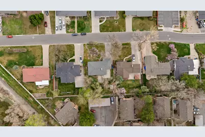 1889 E 4675 S, Holladay, UT 84117 - Photo 32