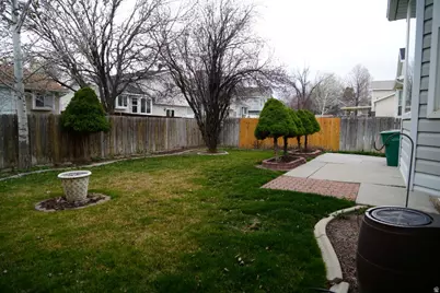 2423 W Sugar Pl, West Jordan, UT 84088 - Photo 32