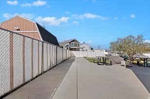 993 N White Pine Dr E, Tooele, UT 84074 - Photo 14