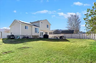 993 N White Pine Dr E, Tooele, UT 84074 - Photo 20