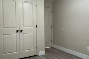 5770 S 900 E, Murray, UT 84121 - Photo 12