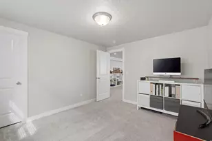 461 W June Dr, Kaysville, UT 84037 - Photo 28